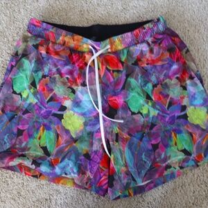 Lululemon Floral Pool Short 7"